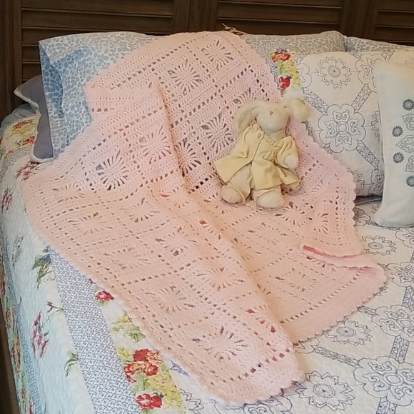 Hand Crafted Other - 💗 NEW 💗BABY BLANKET HAND-CROCHETED